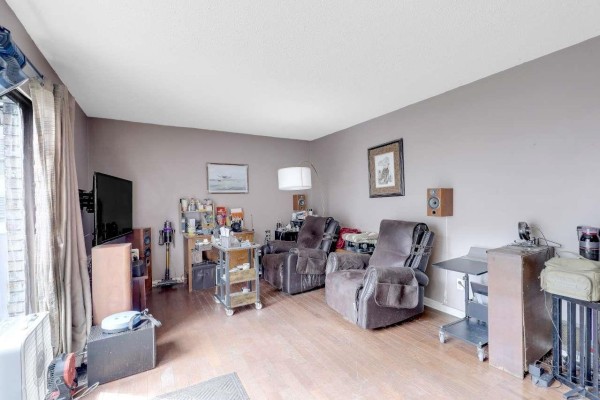 70 10806 152nd Street, Surrey, BC V3R4H2 Photo 4