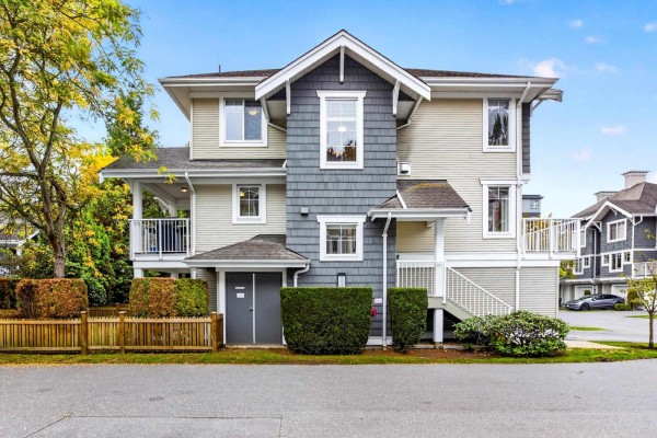 70 20760 Duncan Way, Langley, BC V3A9J6 Photo 2