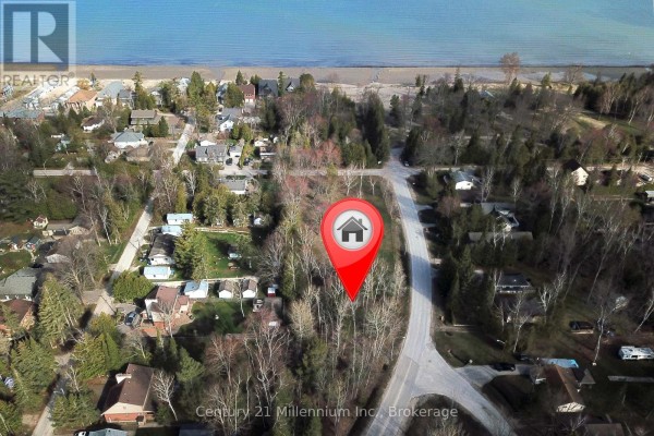 32 Sunnidale Road N, Wasaga Beach, ON, photo 2