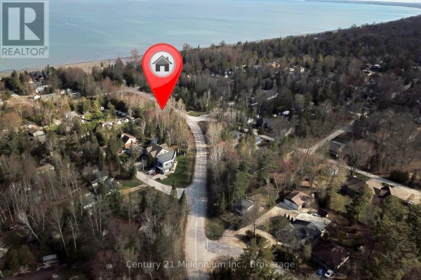 32 Sunnidale Road N, Wasaga Beach, ON, photo 3