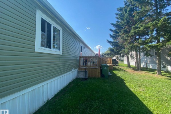 Bedroom 3 - 70 4202-45 St, Wetaskiwin, AB T9A2L3 Photo 5