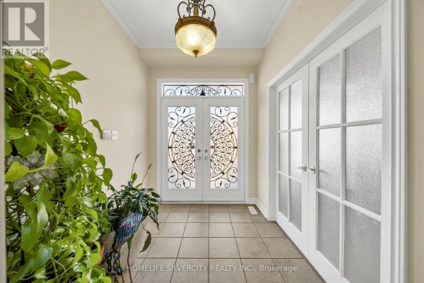 Family room - 70 Appleaire Crescent, Brampton, ON L6R0V9 Photo 5