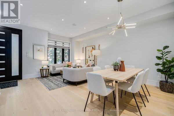 Dining room - 70 Bellefair Avenue, Toronto, ON M4L3T8 Photo 5