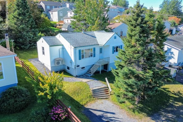 Porch - 70 Clarence Street, Corner Brook, NL A2H1L1 Photo 2