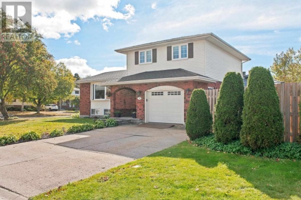 70 Country Club Pl, Sault Ste  Marie