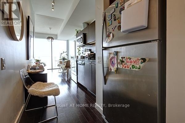 805 - 70 Distillery Lane, Toronto, ON, photo 2
