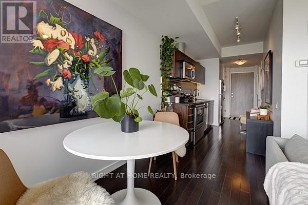805 - 70 Distillery Lane, Toronto, ON M5A0E3 Photo 5