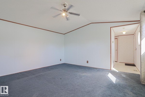 Kitchen - 70 Evergreen Mobile Park Nw, Edmonton, AB T5Y4M2 Photo 3