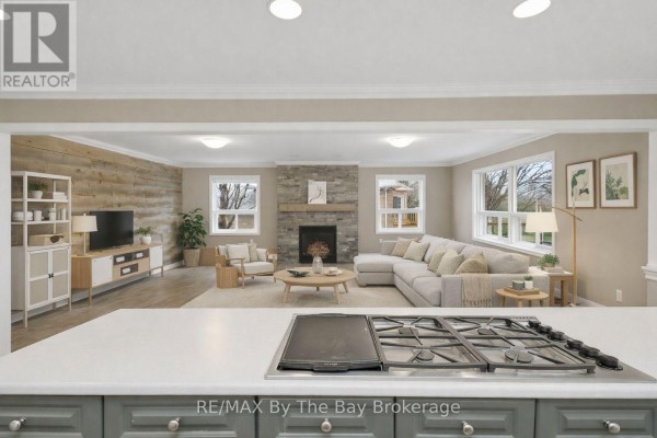 Kitchen - 70 Fairway Crescent, Wasaga Beach, ON L9Z1B8 Photo 3