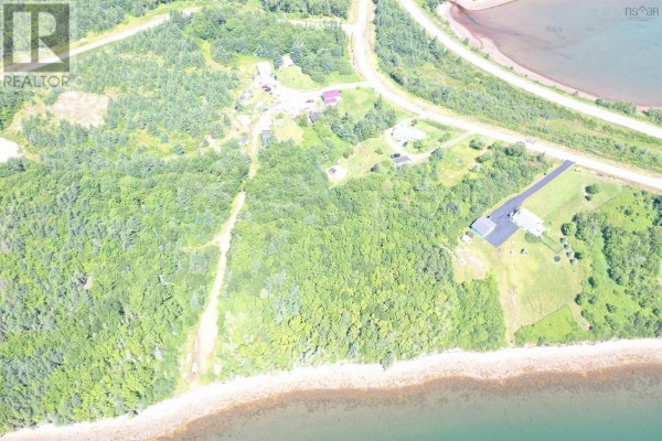 70 Lelacheur Lane, Lennox Passage, NS, photo 2