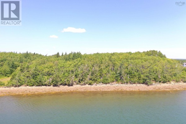 70 Lelacheur Lane, Lennox Passage, NS B0E1K0 Photo 4