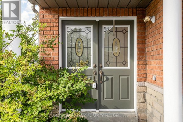 70 Mallard Marsh Crescent E, Richmond Hill, ON, photo 3