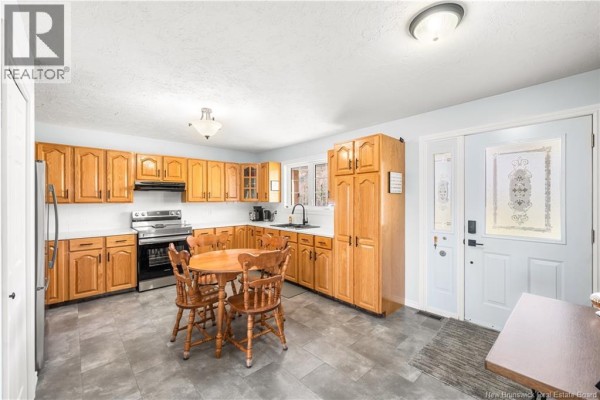 Living room - 70 Maxime Road, Saint Louis De Kent, NB E4X1W1 Photo 5