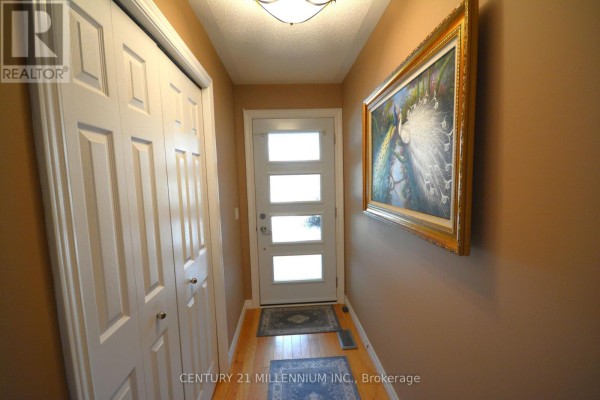 Primary Bedroom - 70 Pennsylvania Ave, Wasaga Beach, ON L9Z3A8 Photo 4