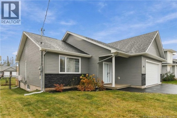 Family room - 70 Satara Drive, Moncton, NB E1G6A6 Photo 2
