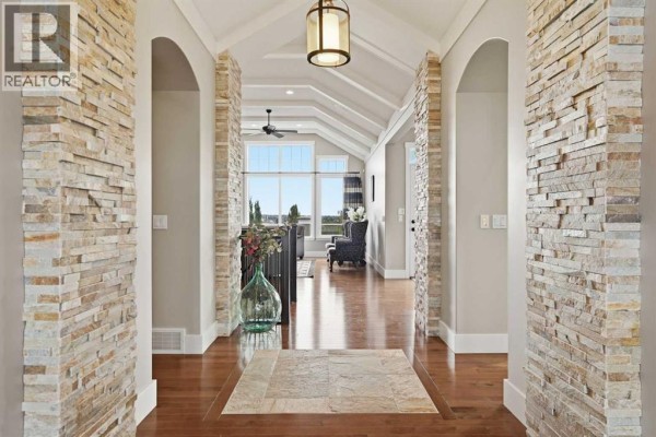 Dining room - 70 Sheep River Heights, Okotoks, AB T1S2B6 Photo 4