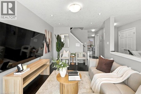 Primary Bedroom - 70 Willowrun Drive Unit# M1, Kitchener, ON N2A0H5 Photo 5