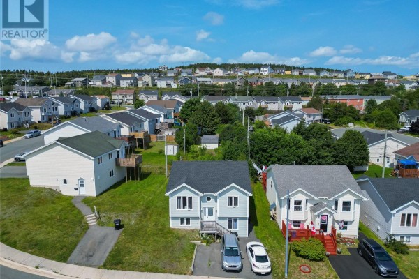 70 Winslow Street, St  John S, NL, photo 2