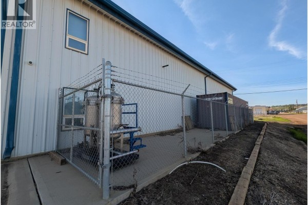 700 115 Avenue, Dawson Creek, BC V1G3B8 Photo 4