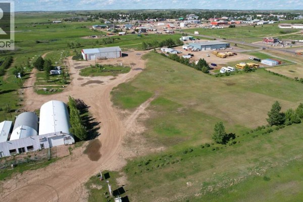 700 9 Highway, Hanna, AB T0J1P0 Photo 2