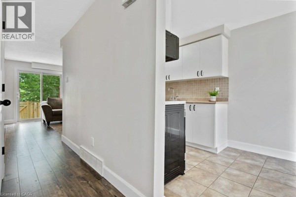 Bedroom - 700 Erinbrook Drive Unit# 22, Kitchener, ON N2E2S7 Photo 4