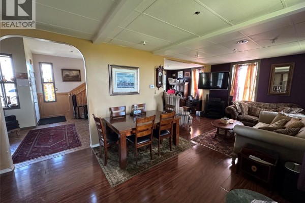 Foyer - 700 Main Street E, Gravelbourg, SK S0H1X0 Photo 4