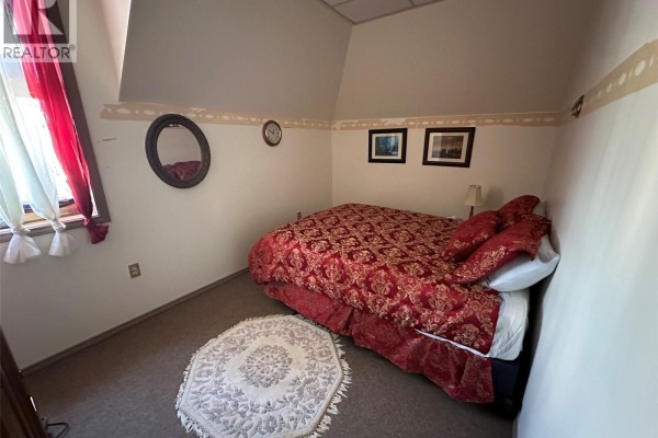 Laundry room - 700 Main Street E, Gravelbourg, SK S0H1X0 Photo 5