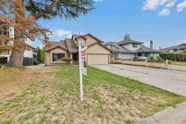 7008 129a Street, Surrey, BC V3W7B2 Photo 2