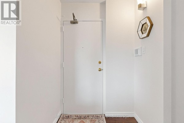 Bedroom 2 - 701 - 100 Leeward Glenway, Toronto, ON M3C2Z1 Photo 5