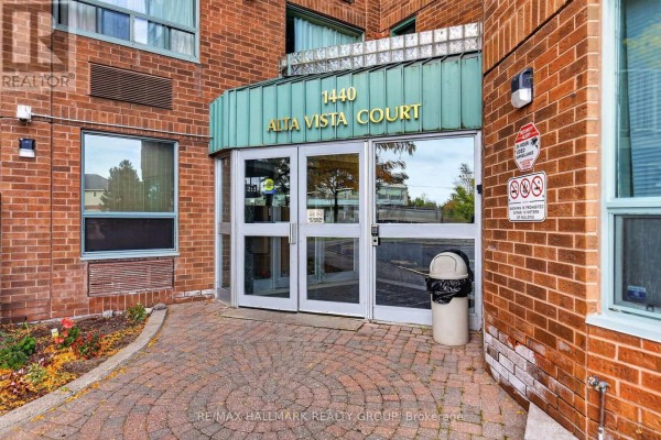 Kitchen - 701 - 1440 Heron Road, Ottawa, ON K1V0X2 Photo 2