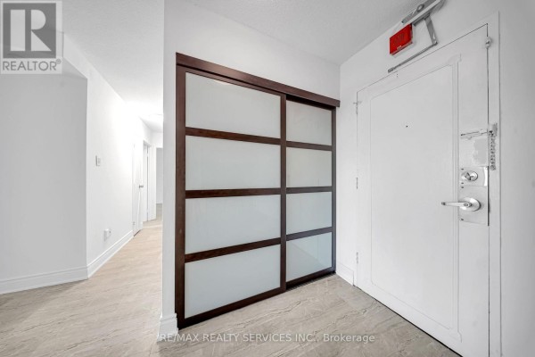 Primary Bedroom - 701 - 20 Mississauga Valley Boulevard, Mississauga, ON L5A3S2 Photo 4