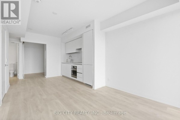 701 - 25 Frederick Todd Way, Toronto, ON M4G0E8 Photo 5