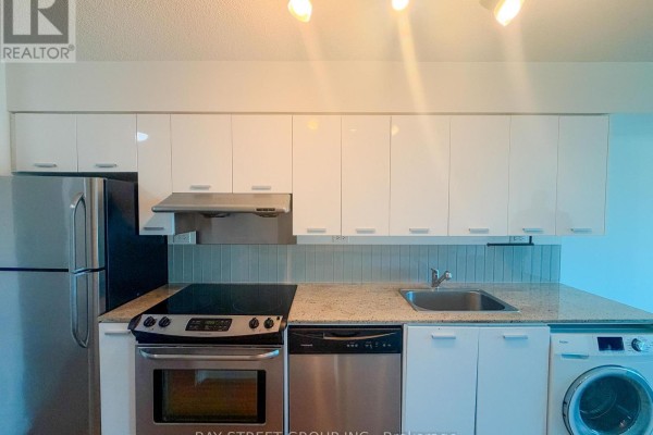 Primary Bedroom - 701 - 33 Singer Court, Toronto, ON M2K0B4 Photo 4