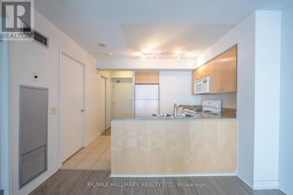701 - 361 Front Street, Toronto, ON M5V3R5 Photo 5