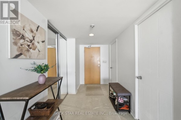 Den - 701 - 5 Kenneth Avenue, Toronto, ON M2N6M7 Photo 5