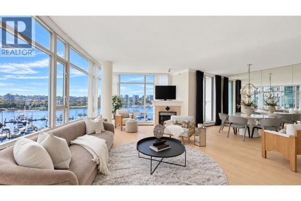 701 1111 Marinaside Crescent, Vancouver, BC V6Z2Y3 Photo 4