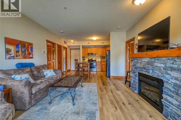 Bedroom - 701 14a Crescent Unit# 102, Invermere, BC V0A1K0 Photo 4