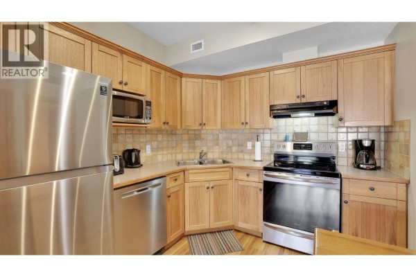 701 14a Crescent Unit# 111h, Invermere, BC, photo 2