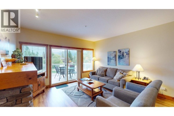 Full ensuite bathroom - 701 14a Crescent Unit# 213 I, Invermere, BC V0A1K0 Photo 5