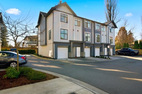 701 2267 Mckenzie Road, Abbotsford, BC V2S0M9 Photo 3