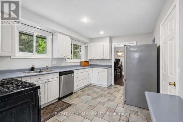 Family room - 701 Central Park Boulevard N, Oshawa, ON L1G6A8 Photo 4