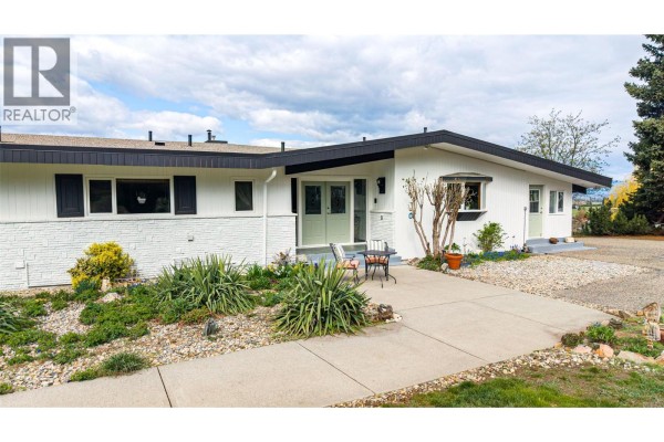 Storage - 701 Robin Road, Vernon, BC V1B3B3 Photo 4