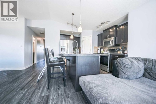 3pc Bathroom - 7018 90 Street, Grande Prairie, AB T8X0C1 Photo 5
