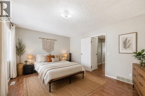 2pc Bathroom - 702, 9930 Bonaventure Drive Se, Calgary, AB T2J4L4 Photo 4