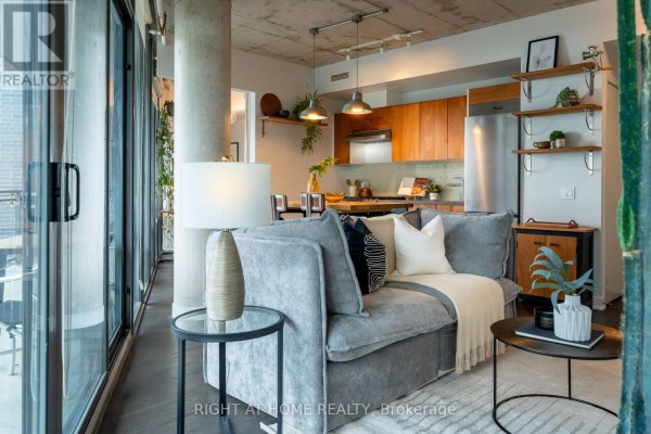 Kitchen - 702 - 1201 Dundas Street E, Toronto, ON M4M1S2 Photo 3