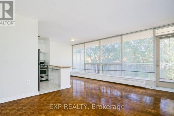 702 - 160 Balmoral Avenue, Toronto, ON M4V1J7 Photo 5