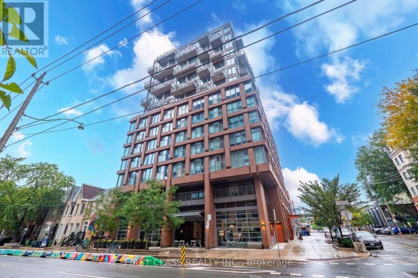 702 - 2 Augusta Avenue, Toronto, ON, photo 2