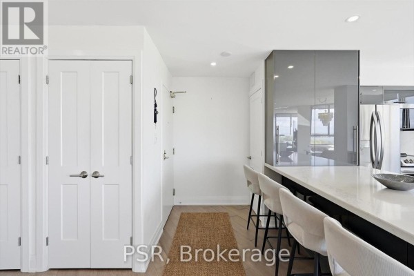 Dining room - 702 - 270 Queens Quay W, Toronto, ON M5J2N4 Photo 4