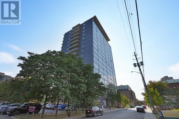 Living room - 702 - 300 Lisgar Street, Ottawa, ON K2P0E2 Photo 2