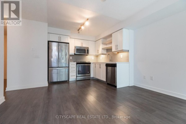 Dining room - 702 - 525 Adelaide Street W, Toronto, ON M5V1T6 Photo 2